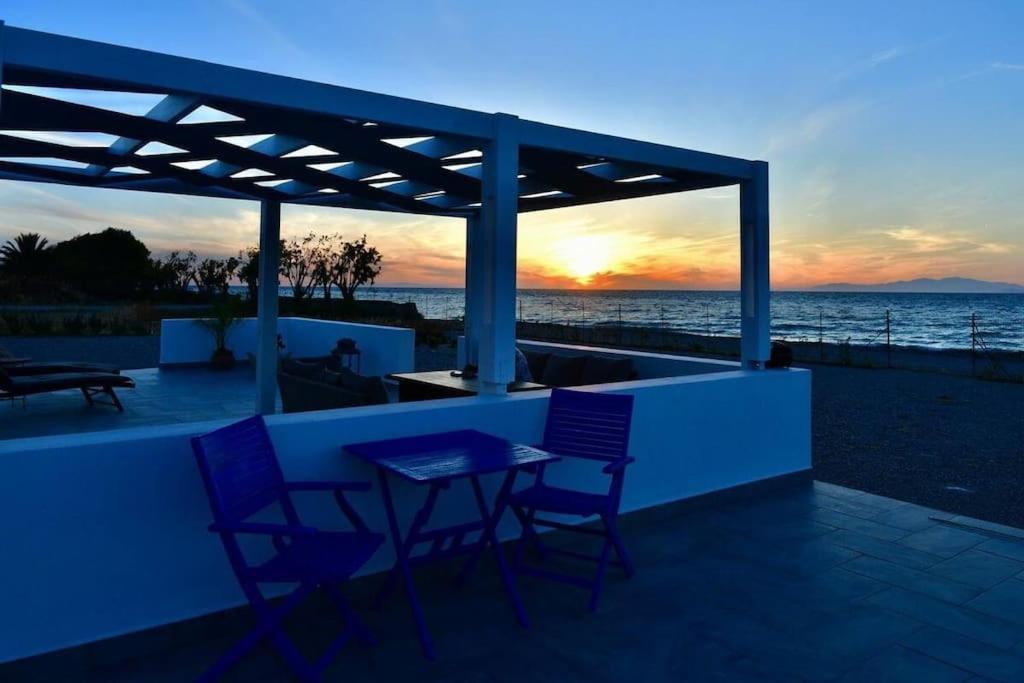 Lambou Beach Sunset Soroni Exterior photo