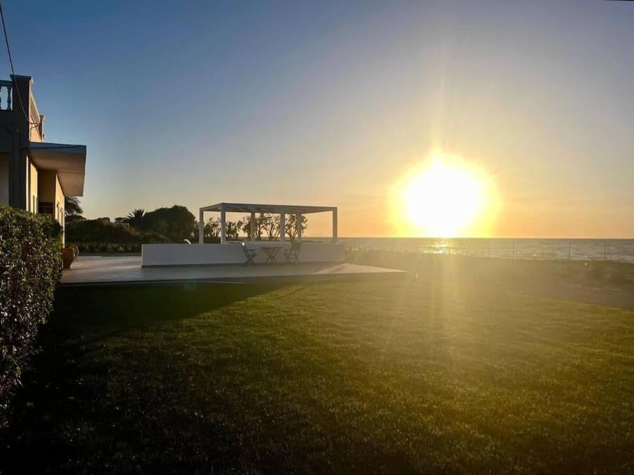 Lambou Beach Sunset Soroni Exterior photo