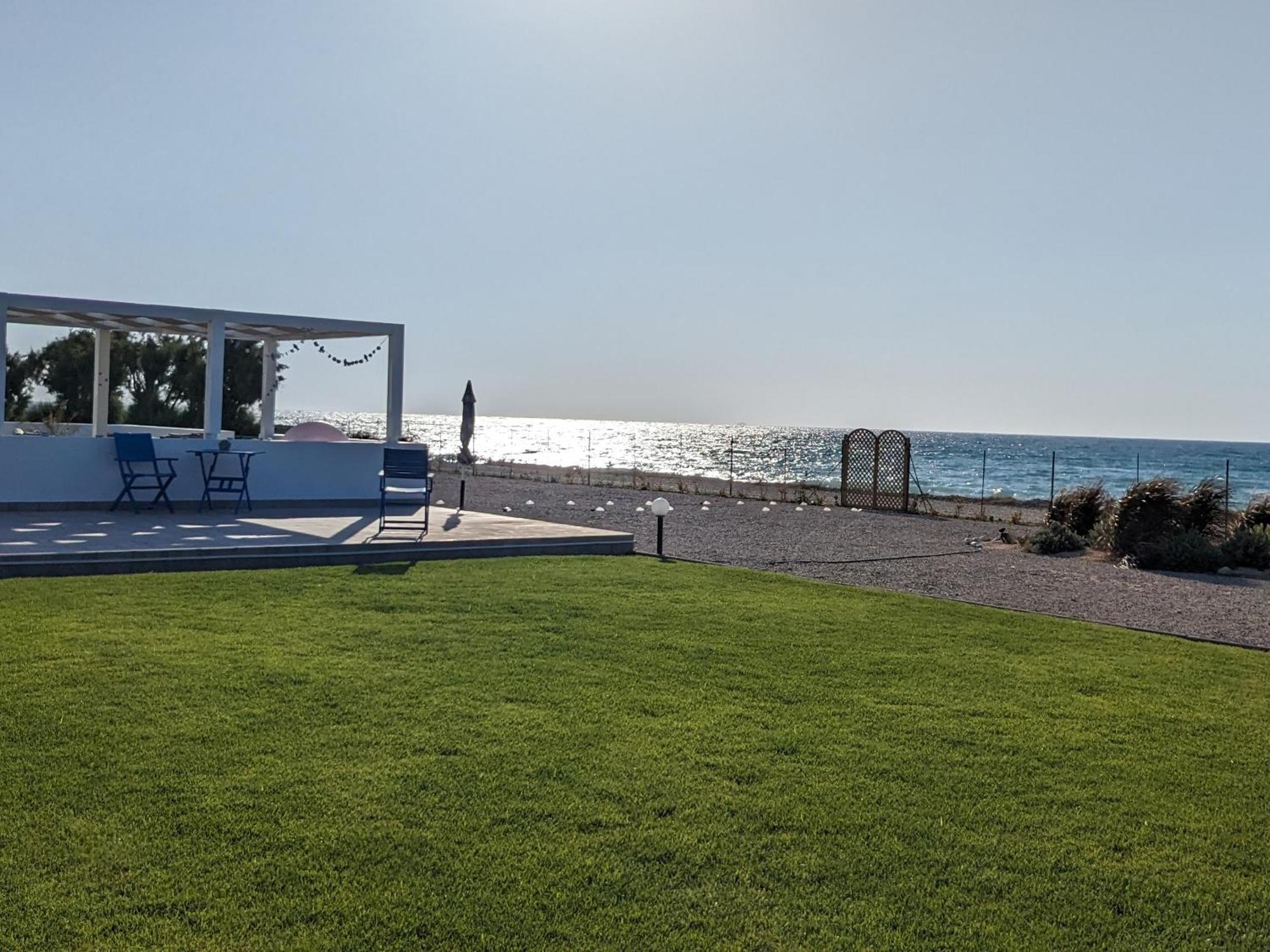 Lambou Beach Sunset Soroni Exterior photo