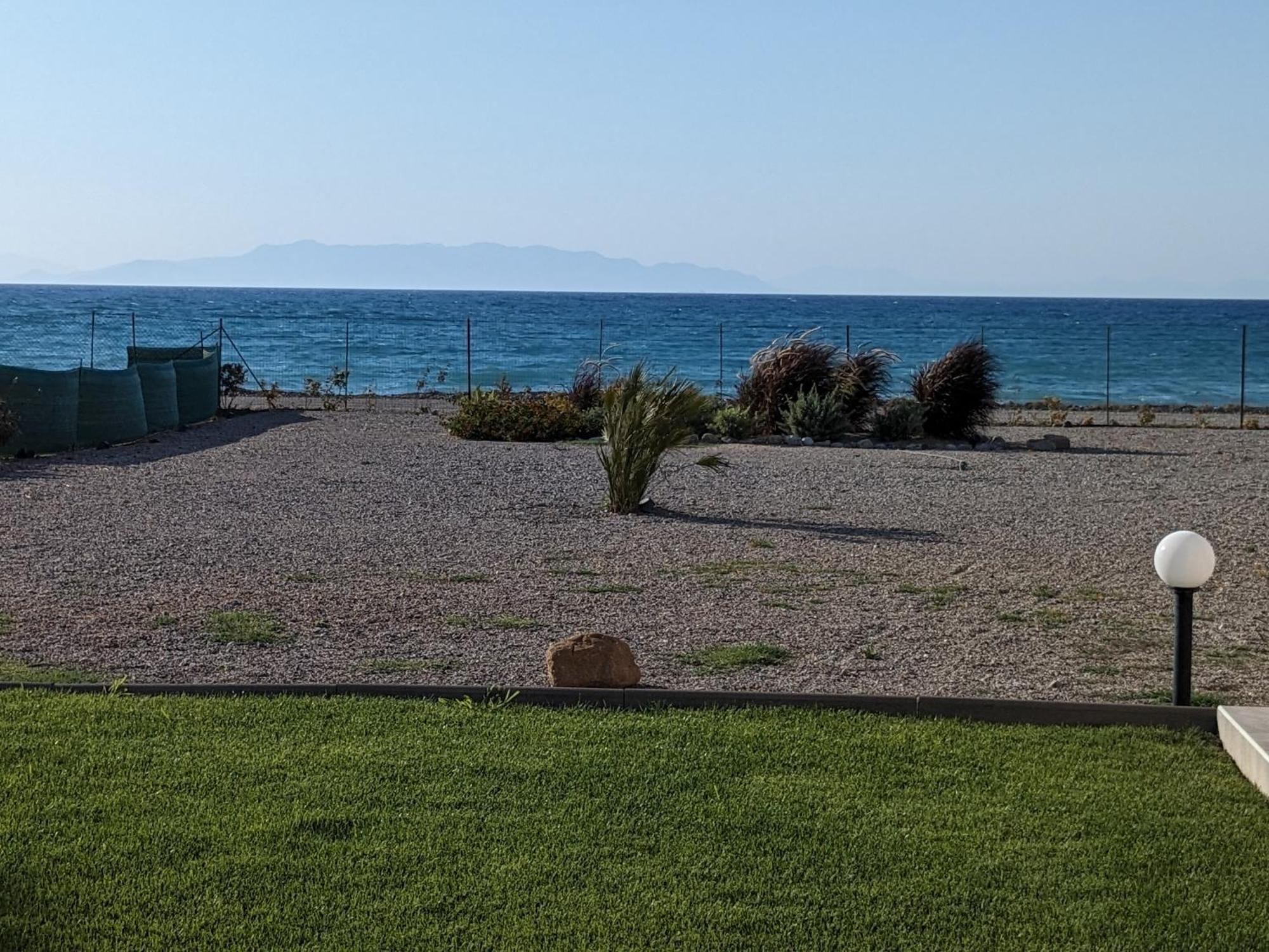 Lambou Beach Sunset Soroni Exterior photo